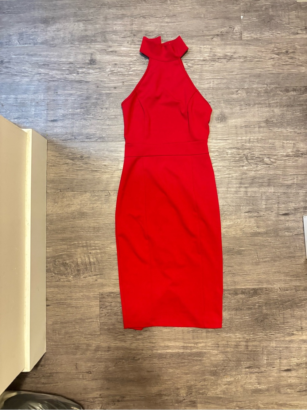 Sleeveless Open-Back Midi Dress in Deep Red - Picture 3 of 4